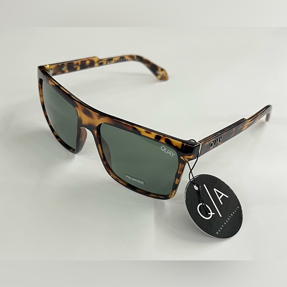 - - QUAY AUSTRALIA LET IT RUN SUNGLASSES IN TORTOISE/GREEN